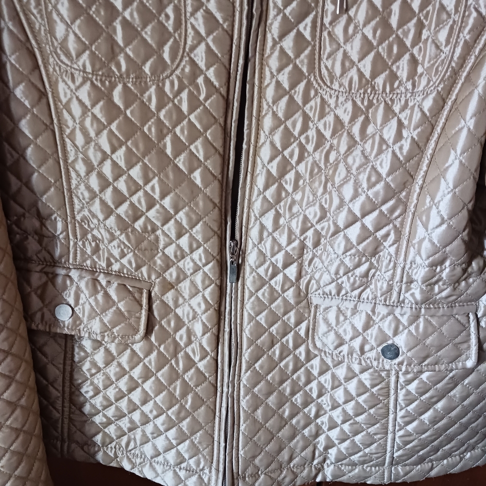 Gold Quilted Jacket - Picture 4 of 5